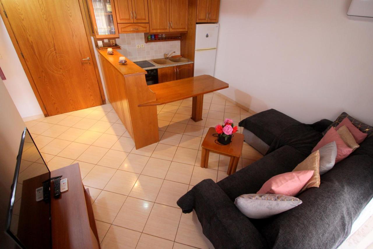 Alex Apartments Sarandë エクステリア 写真