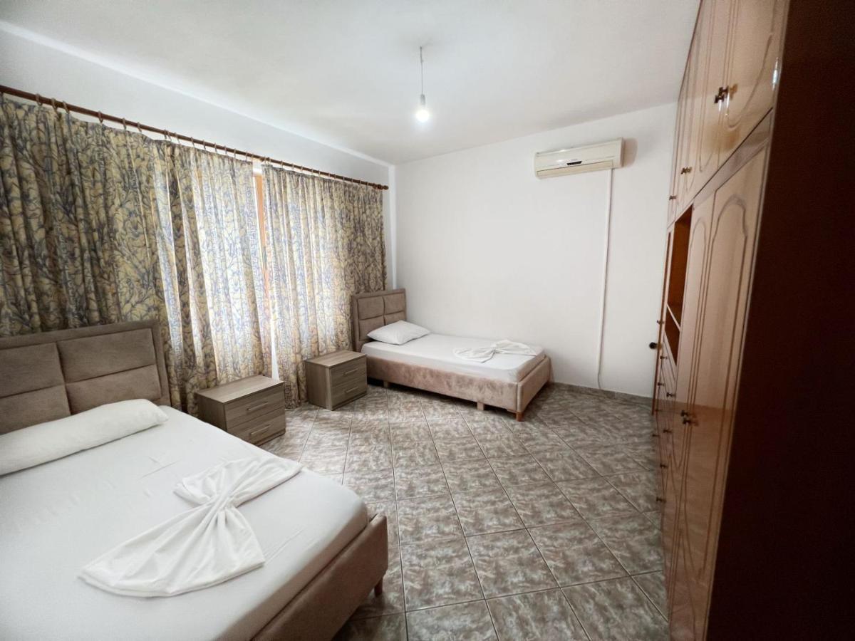 Alex Apartments Sarandë エクステリア 写真