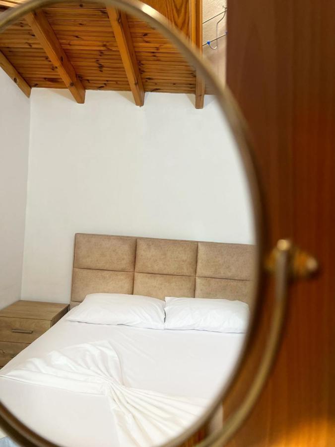 Alex Apartments Sarandë エクステリア 写真