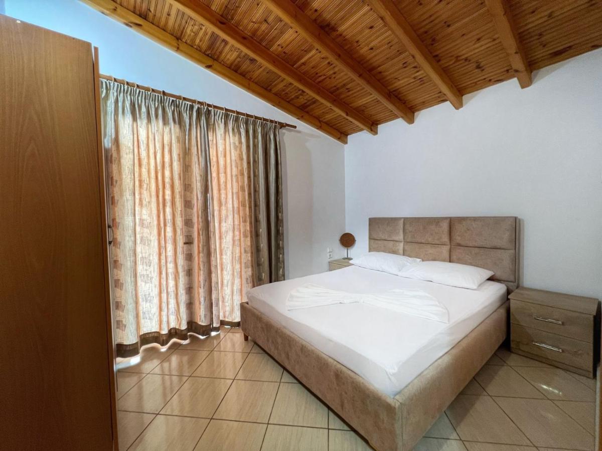 Alex Apartments Sarandë エクステリア 写真