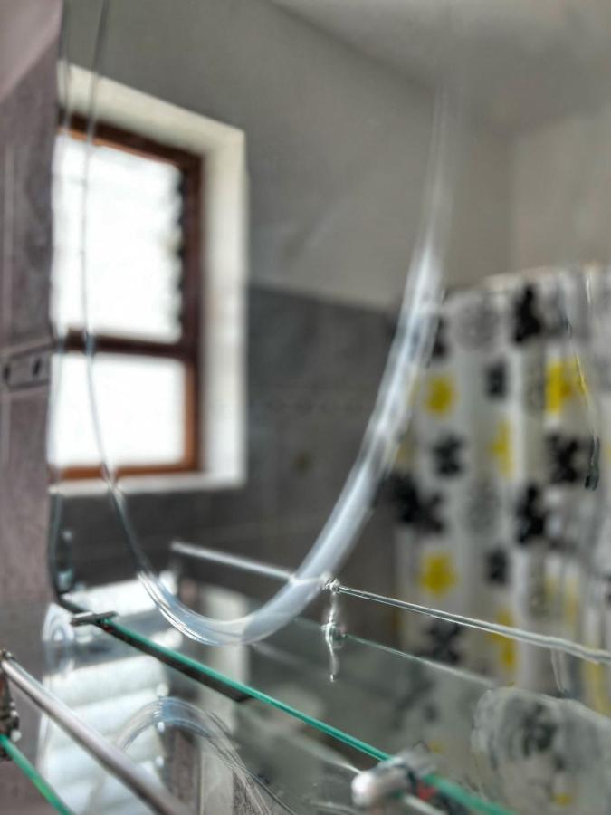 Alex Apartments Sarandë エクステリア 写真