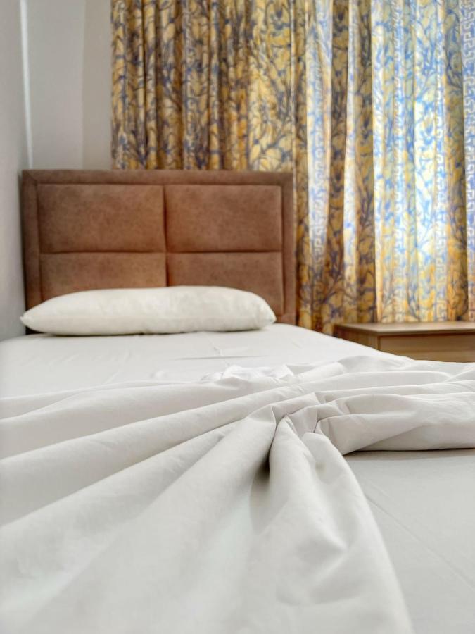 Alex Apartments Sarandë エクステリア 写真