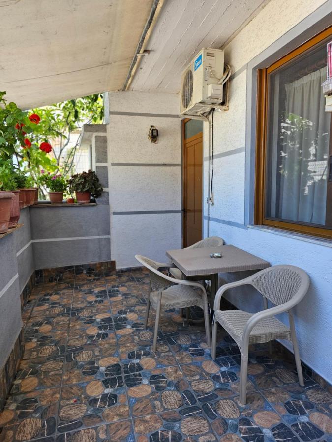Alex Apartments Sarandë エクステリア 写真