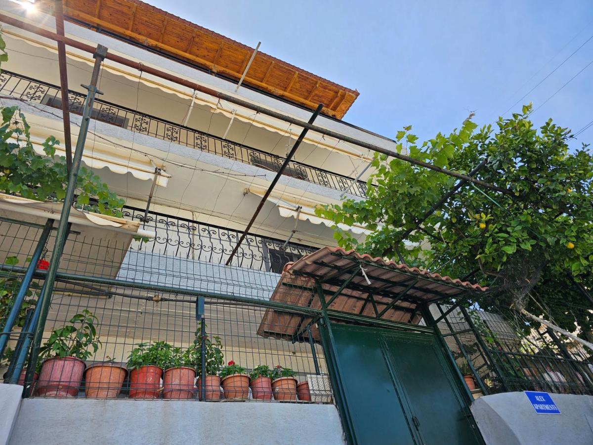 Alex Apartments Sarandë エクステリア 写真