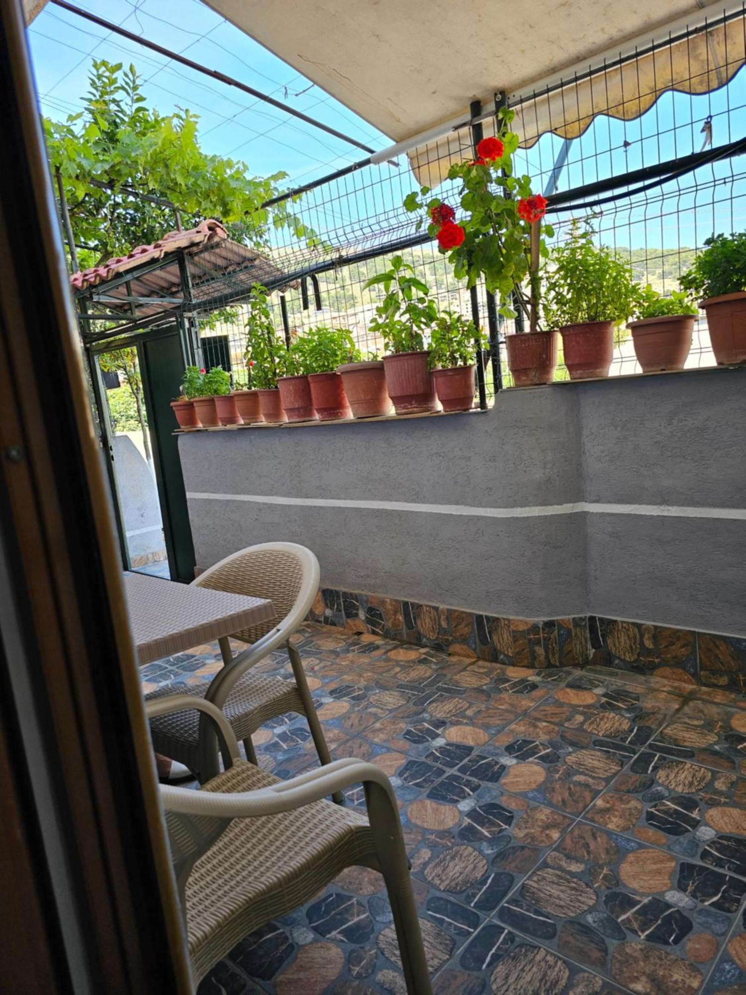 Alex Apartments Sarandë エクステリア 写真