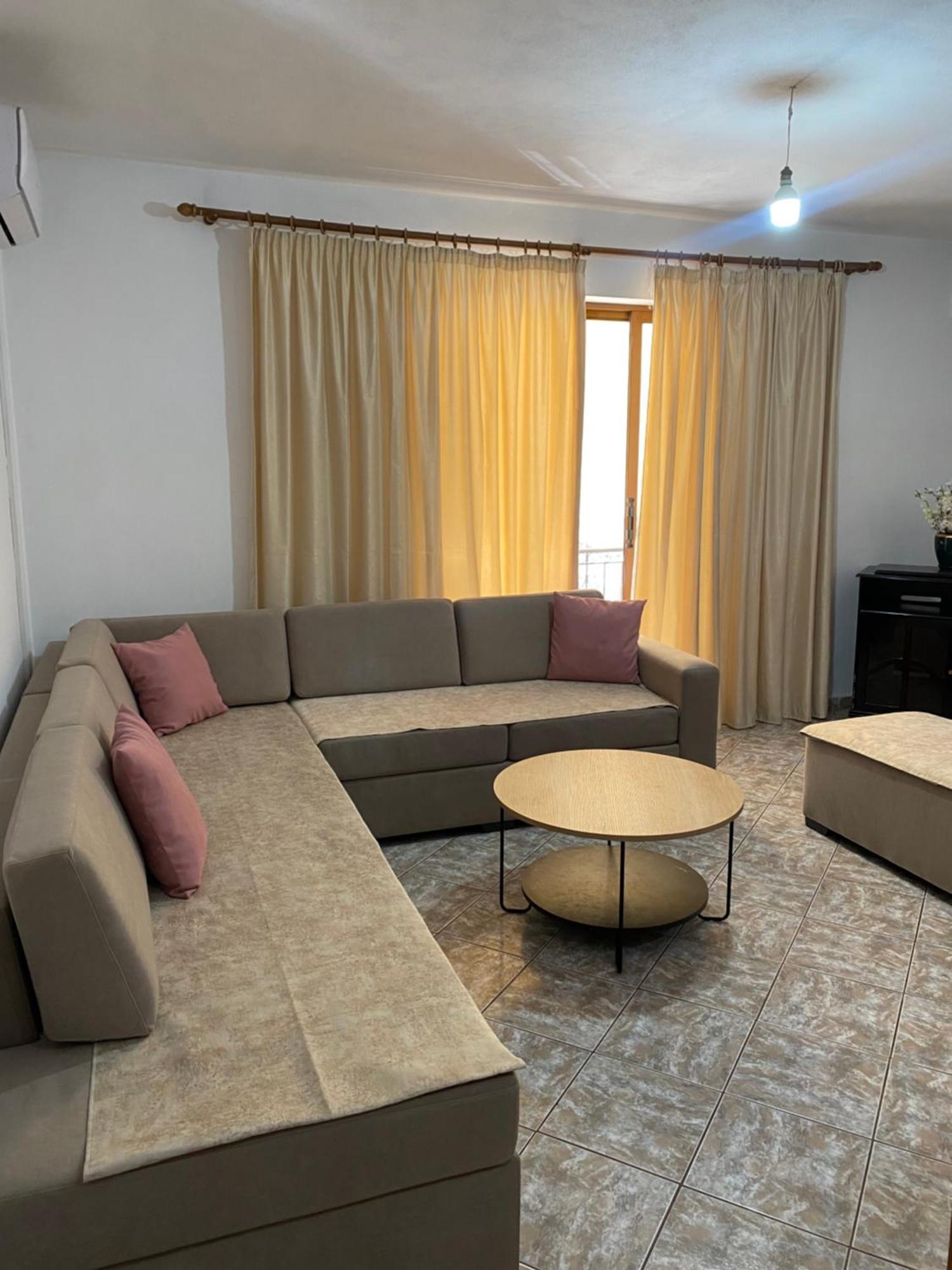 Alex Apartments Sarandë エクステリア 写真