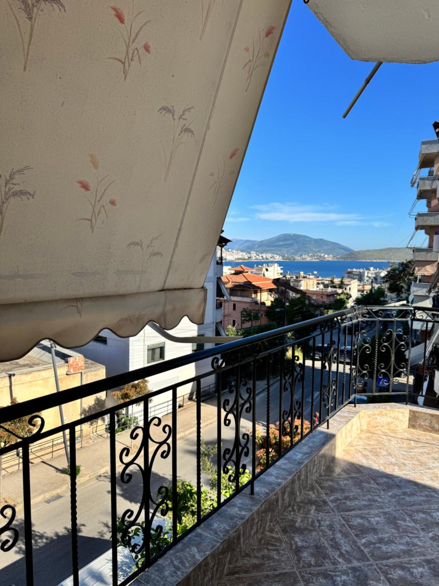 Alex Apartments Sarandë エクステリア 写真